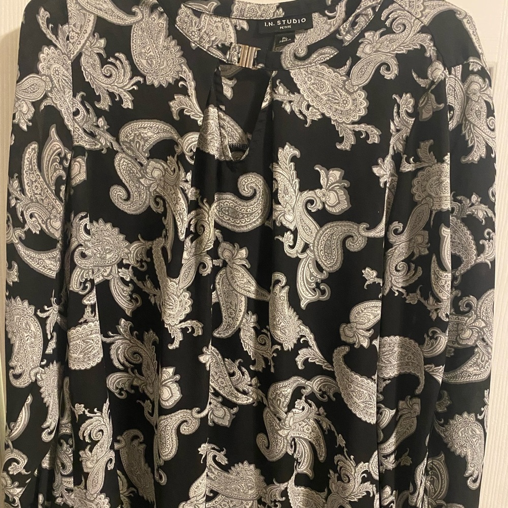 Petite Large Blouse